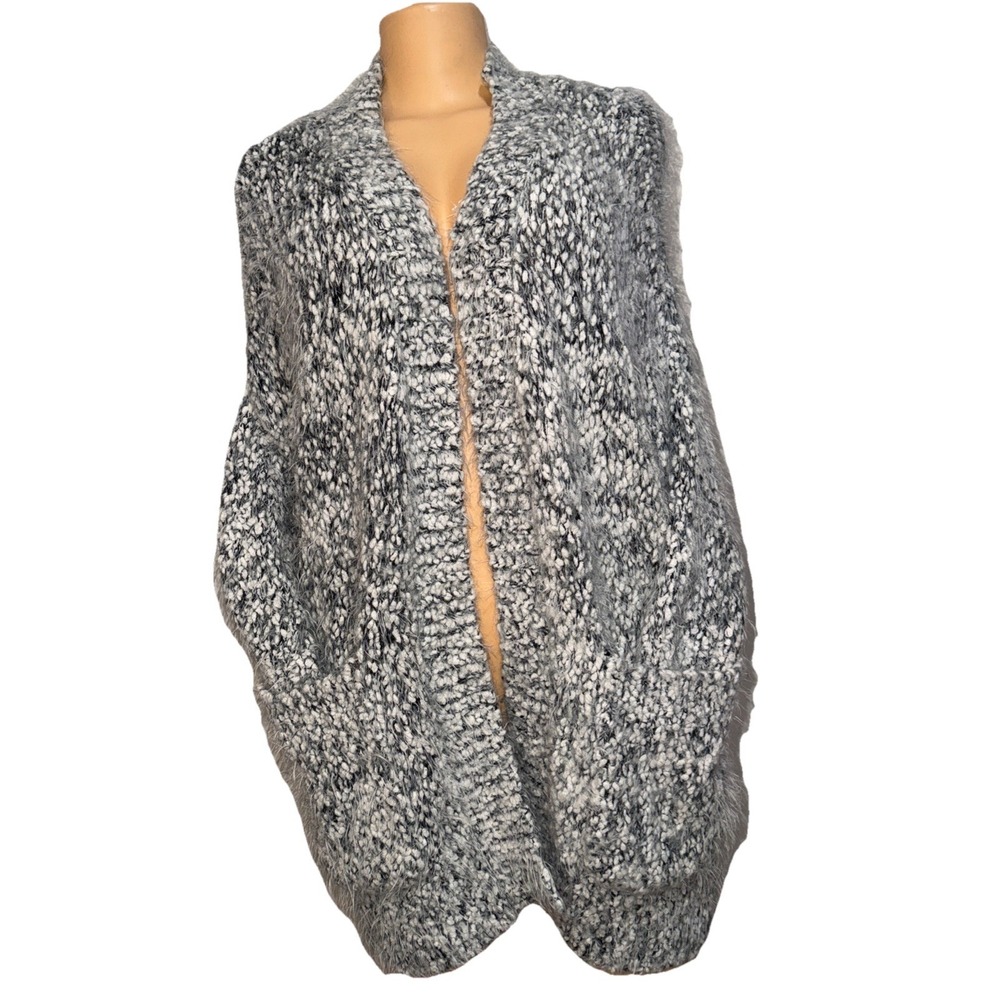 Zara Knit Sweater Medium Womens Black White Fuzzy Boucle‎ Open Front Cardigan